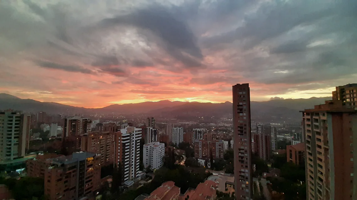 Atardecer en Medellín